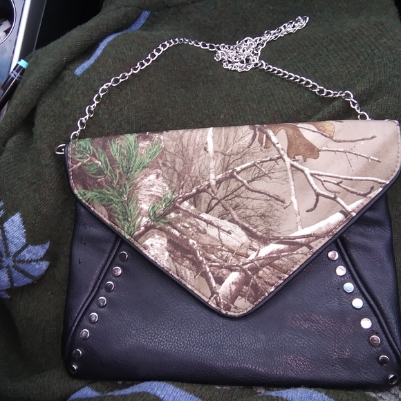 RealTree - Picture 2 of 3